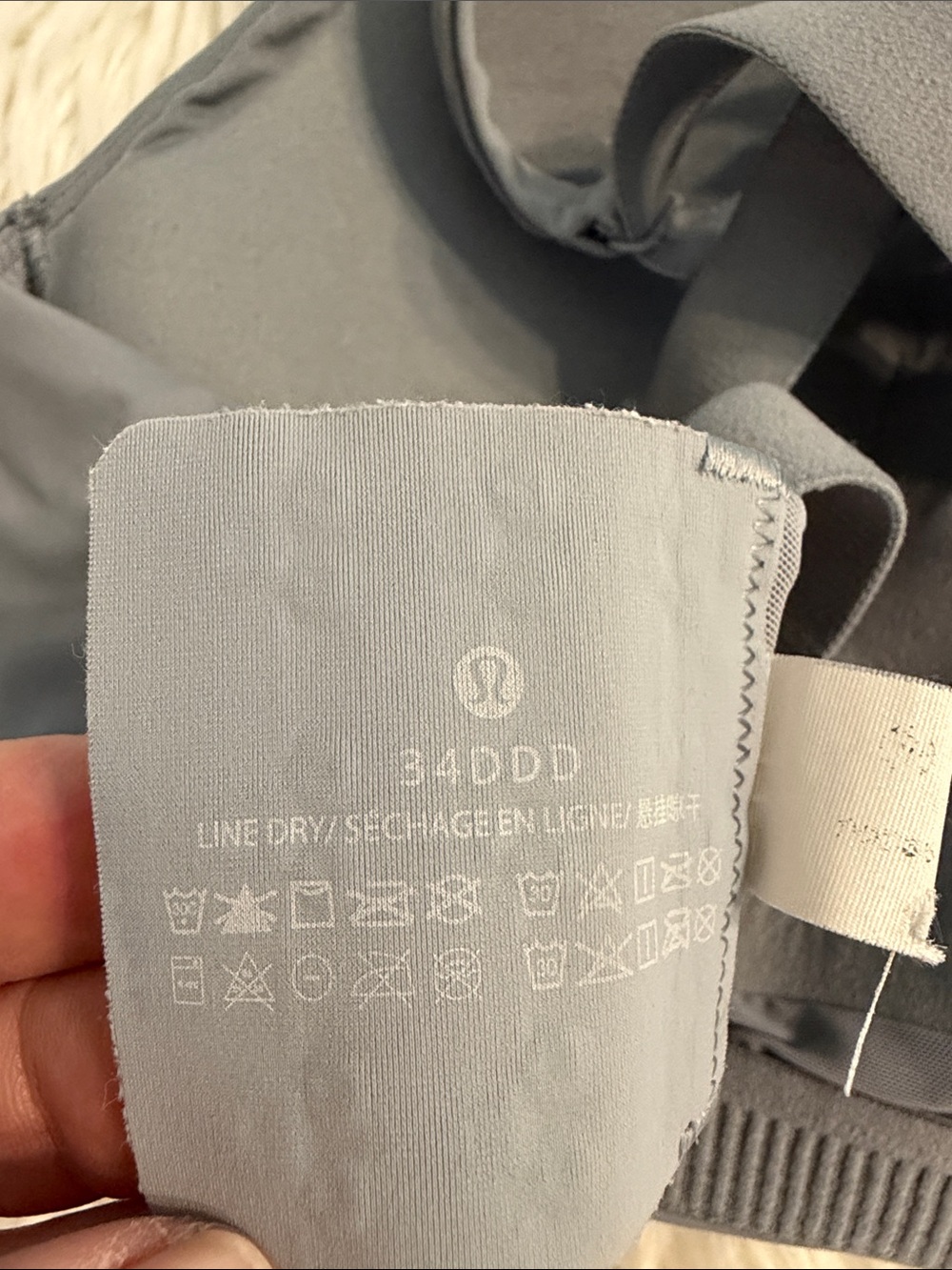 Lululemon Women's Gray Strappy Sports Bra - Comfortable Support size 34DDD - Picture 4 of 6